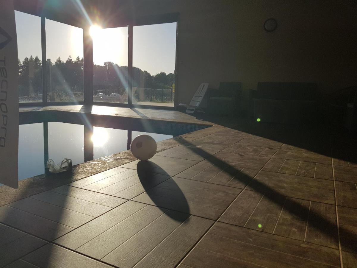 Magnifique Villa Avec Piscine Interieure Saint-Pois Luaran gambar