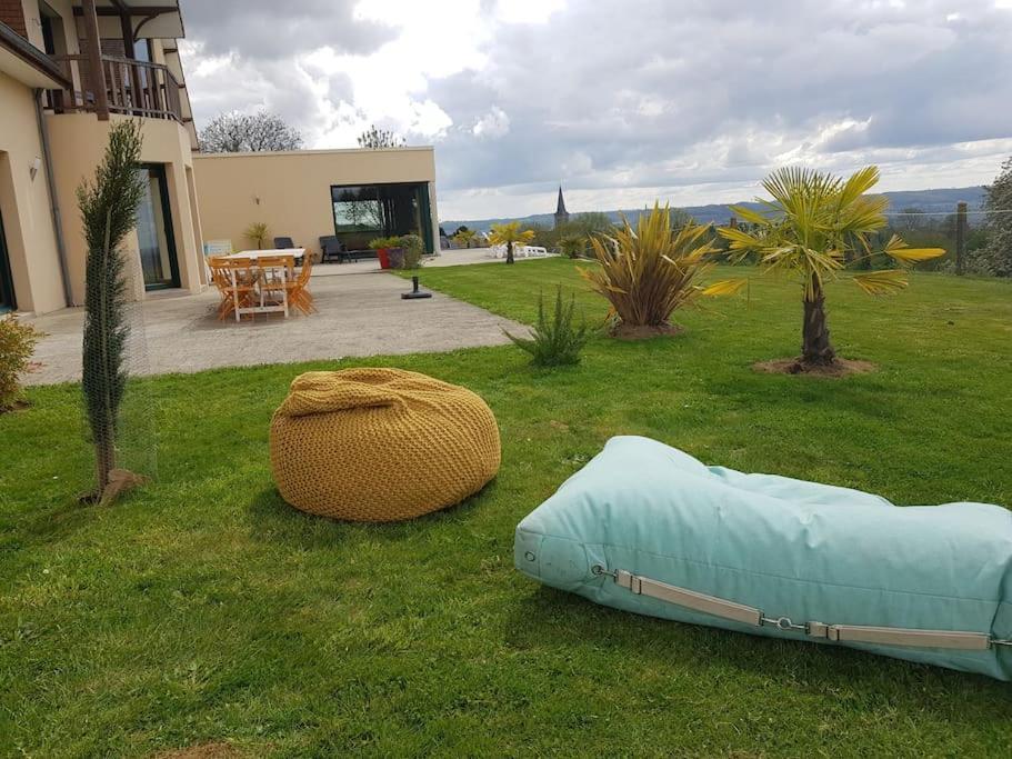 Magnifique Villa Avec Piscine Interieure Saint-Pois Luaran gambar