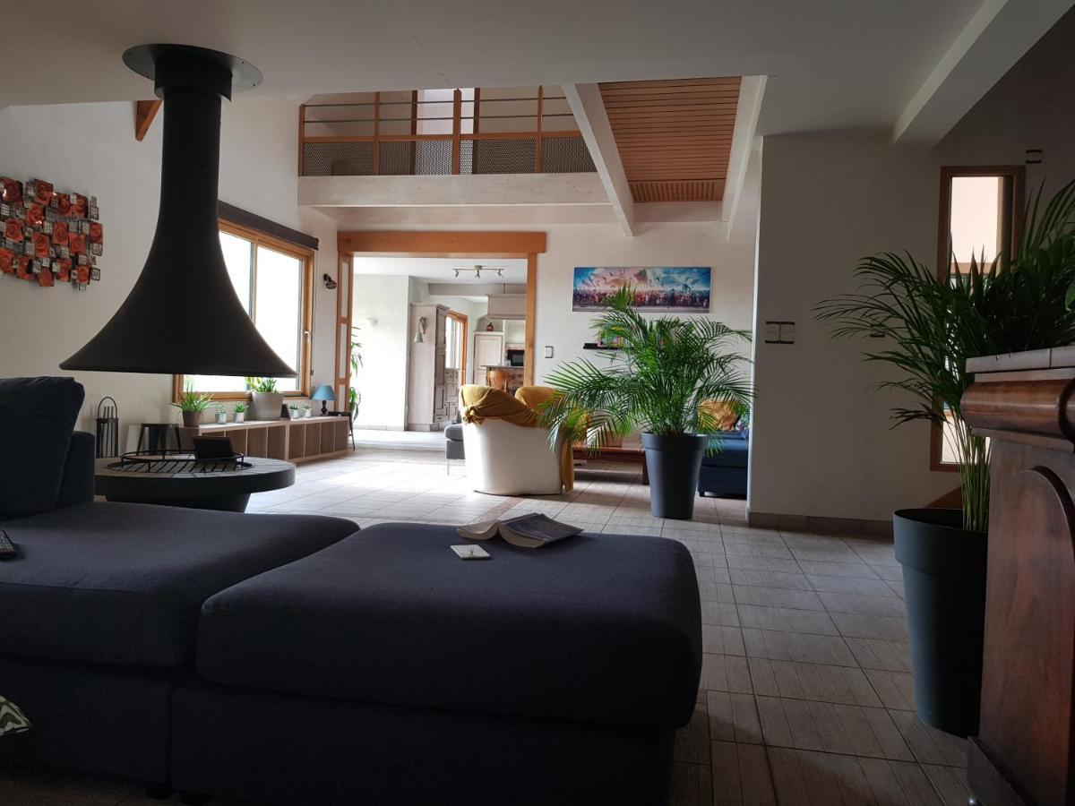 Magnifique Villa Avec Piscine Interieure Saint-Pois Luaran gambar
