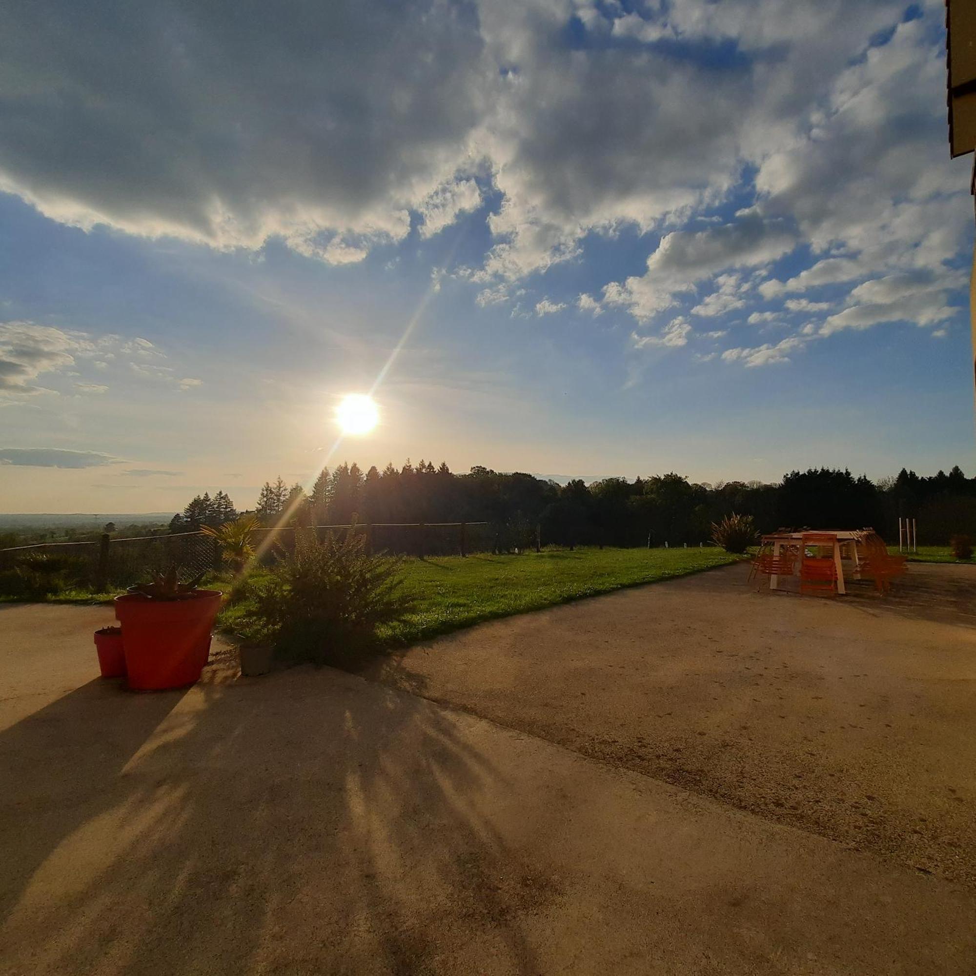 Magnifique Villa Avec Piscine Interieure Saint-Pois Luaran gambar