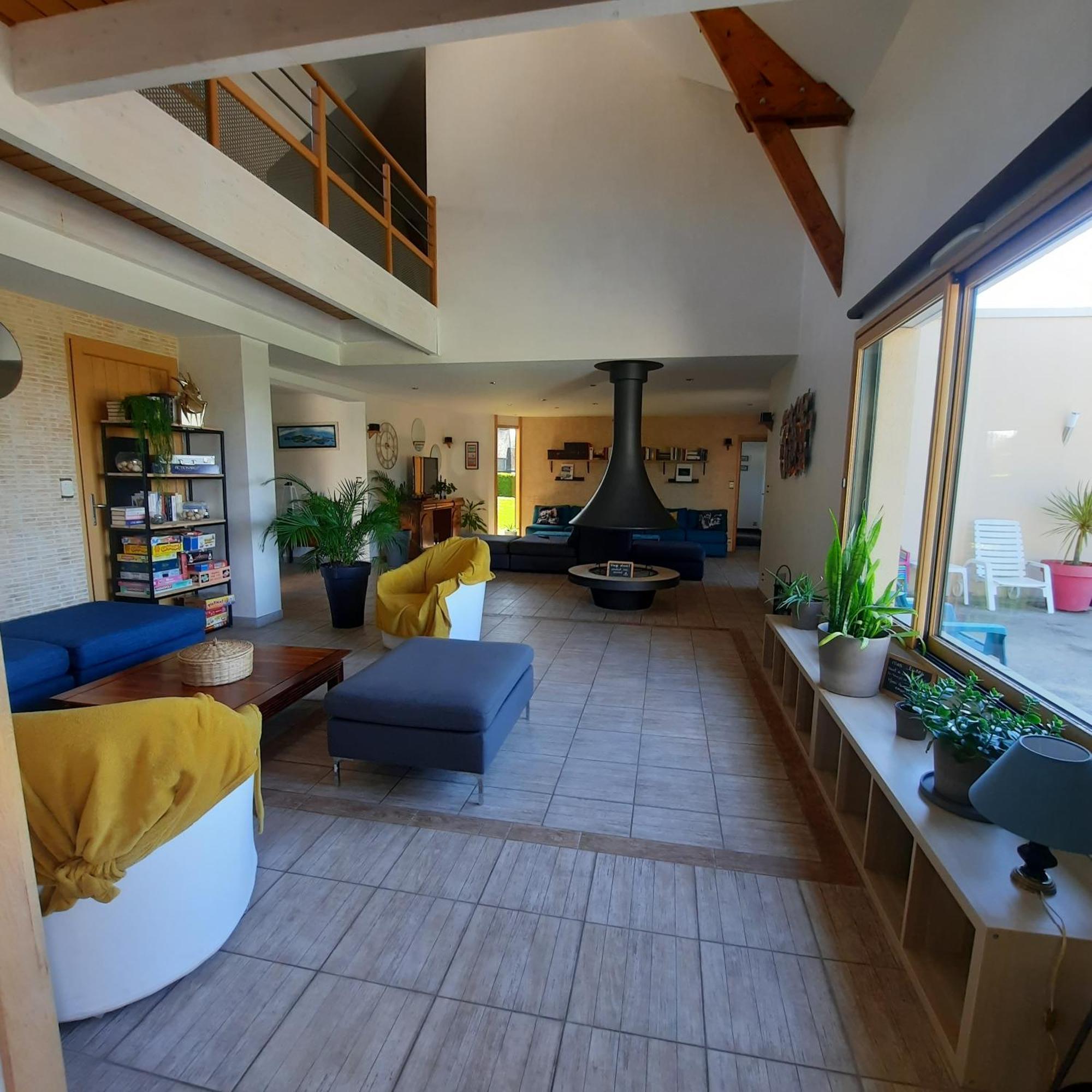 Magnifique Villa Avec Piscine Interieure Saint-Pois Luaran gambar