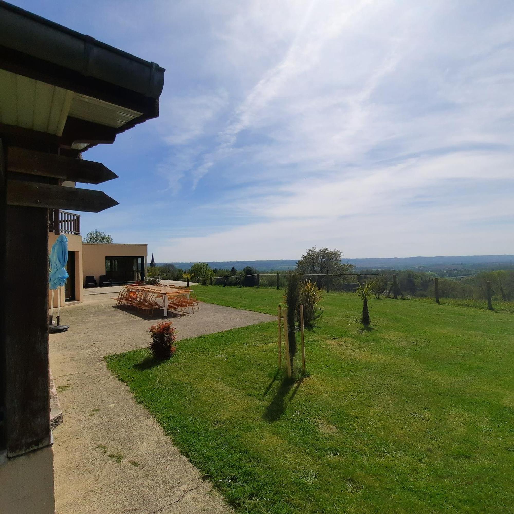 Magnifique Villa Avec Piscine Interieure Saint-Pois Luaran gambar