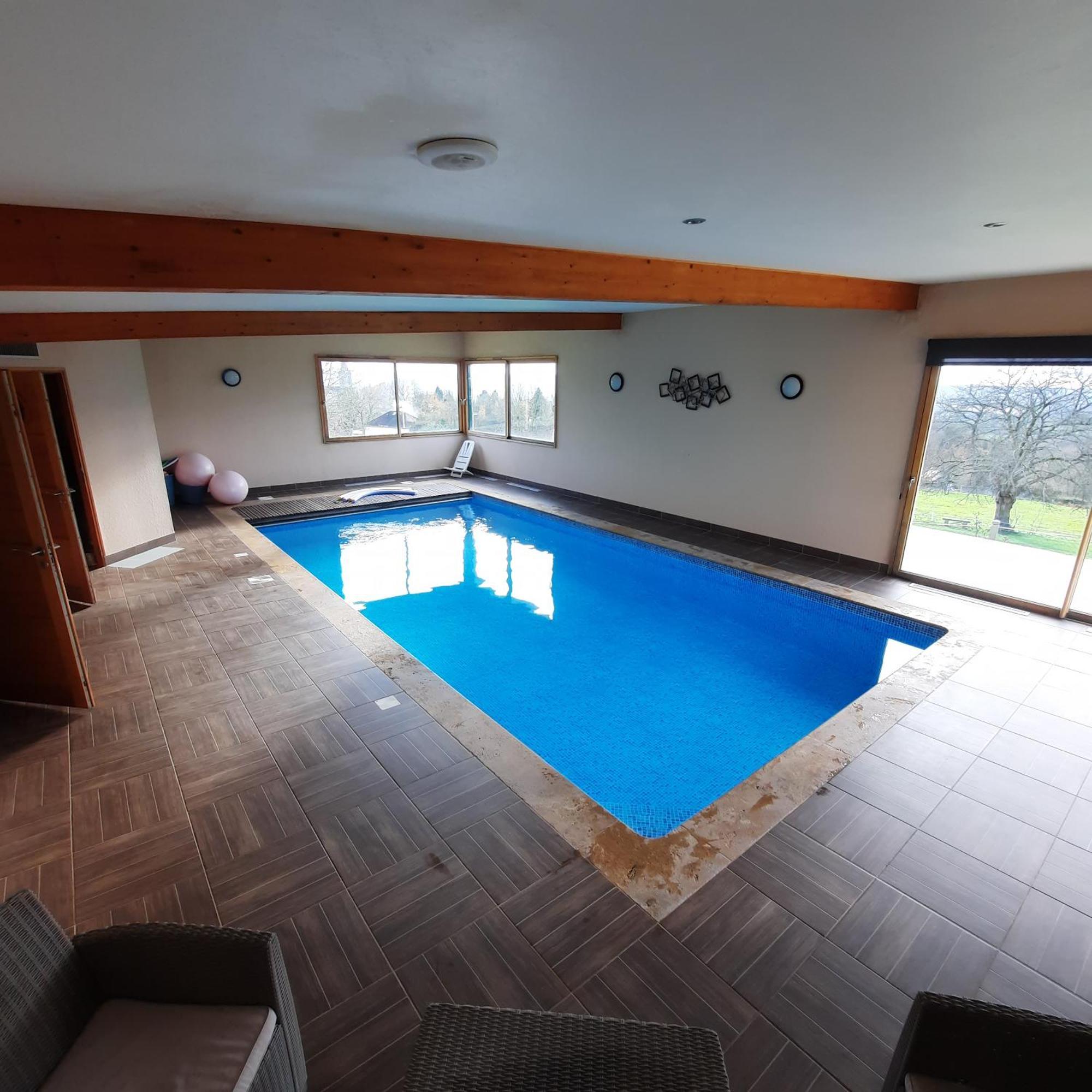 Magnifique Villa Avec Piscine Interieure Saint-Pois Luaran gambar